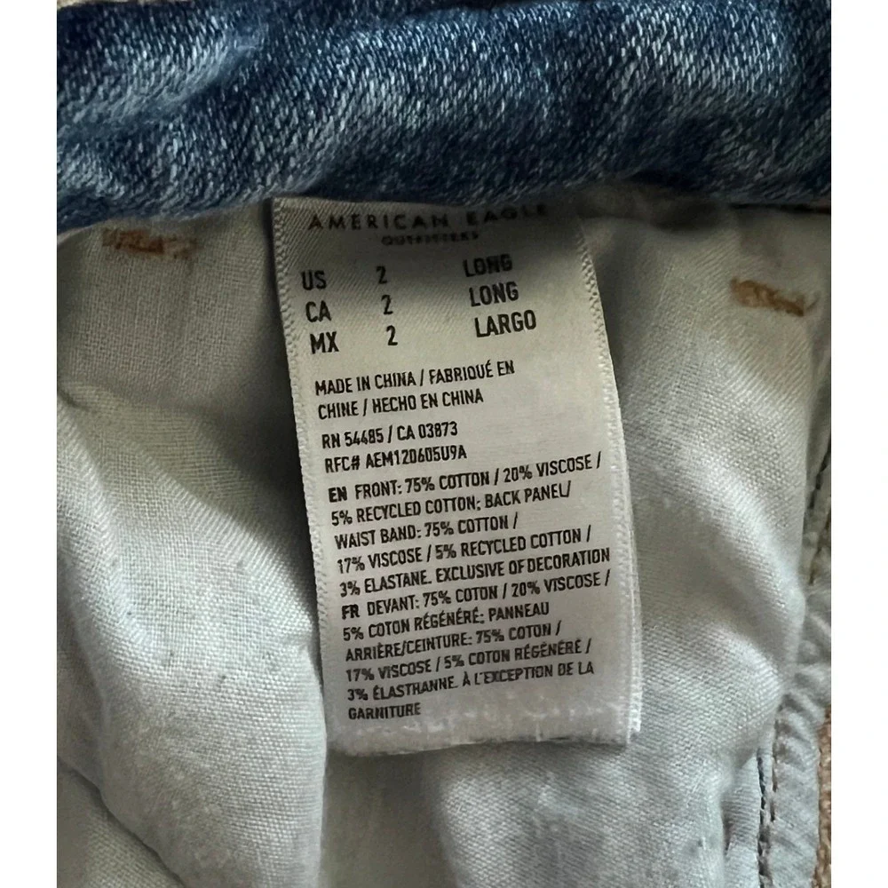 American Eagle‎ High Rise Mom Jeans Womens Size 2 Ripped Distressed Denim